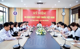 Tăng cường quản l&yacute; v&agrave; n&acirc;ng cao chất lượng đảng vi&ecirc;n