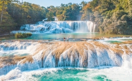 Th&aacute;c nước đẹp tựa cổ t&iacute;ch ở Mexico