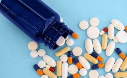 Tiếp tục thực hiện c&aacute;c giải ph&aacute;p bảo đảm thuốc, trang thiết bị y tế