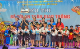Hội thi &ldquo;B&eacute; với an to&agrave;n giao th&ocirc;ng&rdquo;