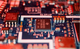 Trung Quốc chậm ch&acirc;n trong cuộc đua ChatGPT v&igrave; thiếu chip