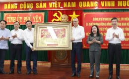 Đồng ch&iacute; Phan Đ&igrave;nh Trạc, Trưởng Ban Nội ch&iacute;nh Trung ương l&agrave;m việc với Ban Thường vụ Tỉnh ủy Ph&uacute; Y&ecirc;n