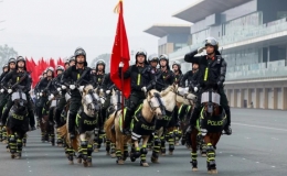 Hơn 5.000 chiến sĩ Cảnh s&aacute;t cơ động tham gia tổng duyệt Lễ kỷ niệm 50 năm ng&agrave;y truyền thống