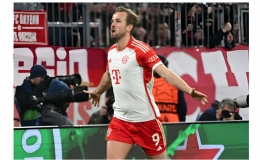 Kết quả C&uacute;p C1: Kane thăng hoa, Bayern thắng ngược Lazio