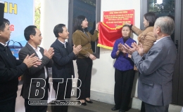 Kh&aacute;nh th&agrave;nh m&aacute;i ấm t&igrave;nh thương cho phụ nữ ngh&egrave;o phường Ho&agrave;ng Diệu