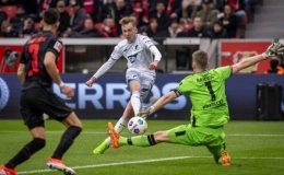 Leverkusen ngược d&ograve;ng trong ba ph&uacute;t cuối ở Bundesliga