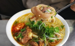 C&aacute;ch nấu b&uacute;n ch&acirc;n gi&ograve; ngon chuẩn vị tại nh&agrave;