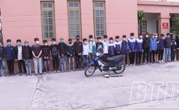 Khẩn trương điều tra vụ thanh thiếu ni&ecirc;n g&acirc;y rối trật tự c&ocirc;ng cộng tr&ecirc;n địa b&agrave;n huyện Th&aacute;i Thụy