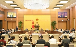 Tham mưu thực hiện tốt c&ocirc;ng t&aacute;c lập ph&aacute;p, gi&aacute;m s&aacute;t v&agrave; quyết định những vấn đề quan trọng