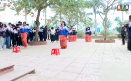 Th&agrave;nh phố đưa tr&ograve; chơi d&acirc;n gian v&agrave;o trường học