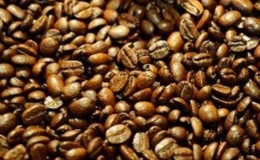 Gi&aacute; c&agrave;ph&ecirc; tăng trở lại do Việt Nam giảm xuất khẩu