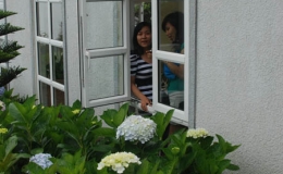 Cửa sổ mở ra ng&otilde;