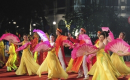 Li&ecirc;n hoan nghệ thuật kỷ niệm 40 năm Ng&agrave;y giải ph&oacute;ng miền Nam, thống nhất đất nước