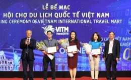 Hội chợ du lịch quốc tế Việt Nam 2018 thu h&uacute;t h&agrave;ng vạn lượt kh&aacute;ch thăm quan, mua tour