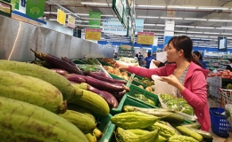 Nhiều mặt h&agrave;ng tăng theo gi&aacute; xăng, gi&aacute; điện