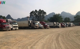 Bắt đầu xuất hiện t&igrave;nh trạng &ugrave;n ứ h&agrave;ng h&oacute;a tại c&aacute;c cửa khẩu ở Cao Bằng