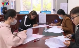 Ch&iacute;nh phủ xem x&eacute;t giảm một loạt thuế, ph&iacute; v&igrave; COVID-19