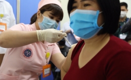 59.249 người đ&atilde; được ti&ecirc;m vaccine ph&ograve;ng Covid-19