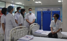 Những mũi ti&ecirc;m ph&ograve;ng Covid-19 đầu ti&ecirc;n cho lực lượng tuyến đầu tham gia ph&ograve;ng chống dịch tại Th&aacute;i B&igrave;nh 