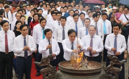 Lễ giỗ Đức Quốc Tổ Lạc Long Qu&acirc;n v&agrave; d&acirc;ng hương Tổ Mẫu &Acirc;u Cơ