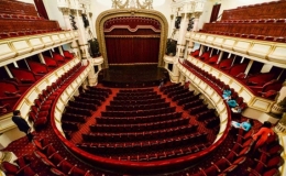 Nh&agrave; h&aacute;t Lớn H&agrave; Nội - Di sản kiến tr&uacute;c, nghệ thuật giữa l&ograve;ng Thủ đ&ocirc;