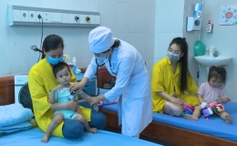 Ph&ograve;ng, chống bệnh tay ch&acirc;n miệng khi thời tiết chuyển m&ugrave;a