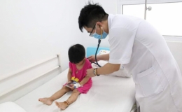 Cảnh b&aacute;o những căn bệnh l&acirc;y lan nhanh ở trẻ trong những th&aacute;ng giao m&ugrave;a