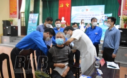 Đ&ocirc;ng Thọ: 120 người được tư vấn sức khỏe, kh&aacute;m bệnh, cấp thuốc miễn ph&iacute;