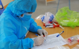 Ng&agrave;y 19/4: Th&ecirc;m 13.500 ca mắc COVID-19 mới; hơn 124.600 bệnh nh&acirc;n được c&ocirc;ng bố khỏi bệnh