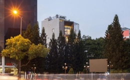 Ng&ocirc;i nh&agrave; nhiều khối cạnh thu h&uacute;t &aacute;nh nh&igrave;n