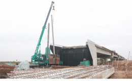 Th&agrave;nh c&ocirc;ng nhờ robot &eacute;p cọc