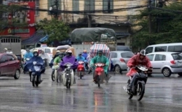 Bắc Bộ c&oacute; mưa r&agrave;o v&agrave; d&ocirc;ng rải r&aacute;c