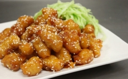 C&aacute;ch l&agrave;m g&agrave; chi&ecirc;n sốt tỏi mật ong