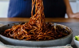 C&aacute;ch l&agrave;m m&igrave; trộn tương đen H&agrave;n Quốc đơn giản 