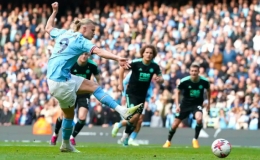 Haaland gi&uacute;p Man City thắng trận thứ 10 li&ecirc;n tiếp