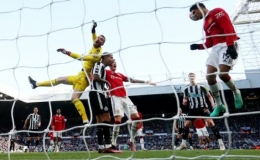 Newcastle gi&agrave;nh vị tr&iacute; thứ ba từ Man Utd