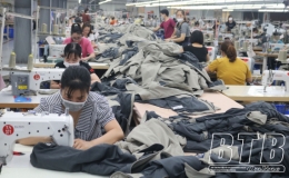 Quỳnh Phụ: Doanh nghiệp may nỗ lực giữ ch&acirc;n người lao động