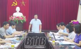 Triển khai gi&aacute;m s&aacute;t việc l&atilde;nh đạo, chỉ đạo thực hiện nghị quyết đại hội đảng c&aacute;c cấp