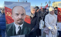 Chủ nghĩa M&aacute;c-L&ecirc;nin tiếp tục soi s&aacute;ng con đường đi l&ecirc;n chủ nghĩa x&atilde; hội