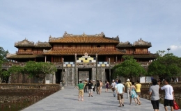 Cố đ&ocirc; Huế - top 8 điểm đến c&oacute; gi&aacute; ph&ograve;ng rẻ nhất ch&acirc;u &Aacute;