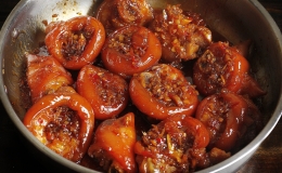 Gi&ograve; lợn kho sả ớt kiểu Nam Bộ