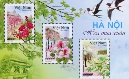 Hoa đ&agrave;o, hoa ban xuất hiện trong bộ tem đầu ti&ecirc;n chủ đề "H&agrave; Nội 12 m&ugrave;a hoa"