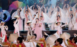 Khai mạc Lễ hội du lịch Cửa L&ograve; năm 2024