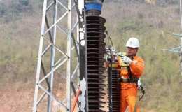 Nắng n&oacute;ng gay gắt cả 3 miền, ti&ecirc;u thụ điện lập kỷ lục mới