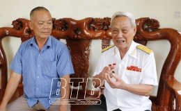 Nhớ m&atilde;i &ldquo;56 ng&agrave;y đ&ecirc;m kho&eacute;t n&uacute;i, ngủ hầm...&rdquo;