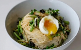 Th&ecirc;m c&aacute;ch l&agrave;m m&oacute;n m&igrave; trộn dễ m&agrave; ngon