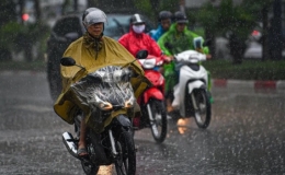 Thời tiết ng&agrave;y 5/4: Bắc Bộ c&oacute; mưa r&agrave;o v&agrave; d&ocirc;ng rải r&aacute;c