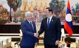Thủ tướng L&agrave;o Sonexay Siphandone tiếp th&acirc;n mật Đo&agrave;n đại biểu cấp cao Ủy ban Trung ương MTTQ Việt Nam