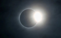 Video cận cảnh nhật thực to&agrave;n phần 'si&ecirc;u hiếm' ở Mexico