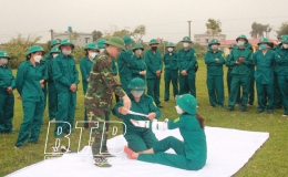 D&acirc;n qu&acirc;n huyện Đ&ocirc;ng Hưng: S&ocirc;i nổi m&ugrave;a huấn luyện